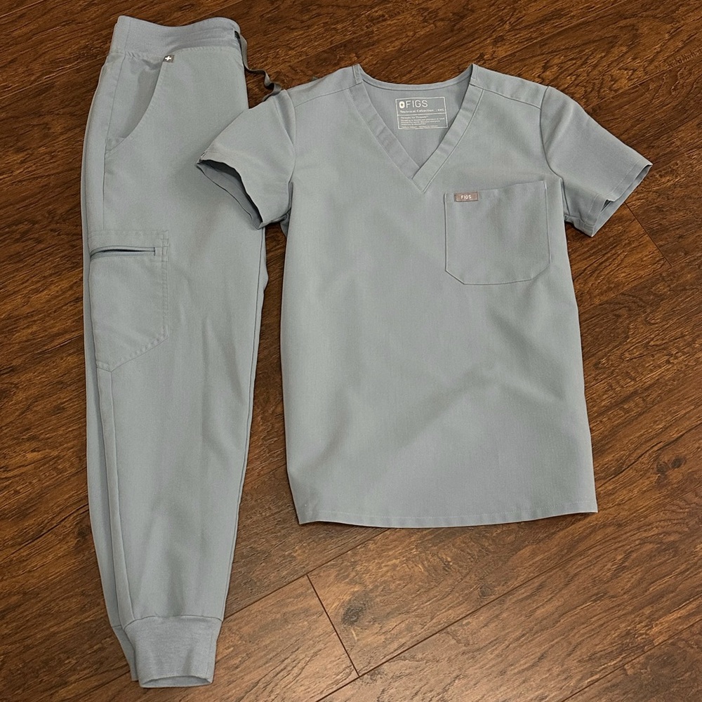Figs Scrub Set